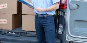 6HouseholdProblemsToFixBeforeYouMoveIn IMS residential fast moving moving movers foreman